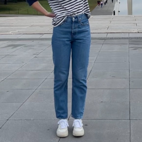 NWOT Levi’s Wedgie Straight Jean 27 - Picture 7 of 7